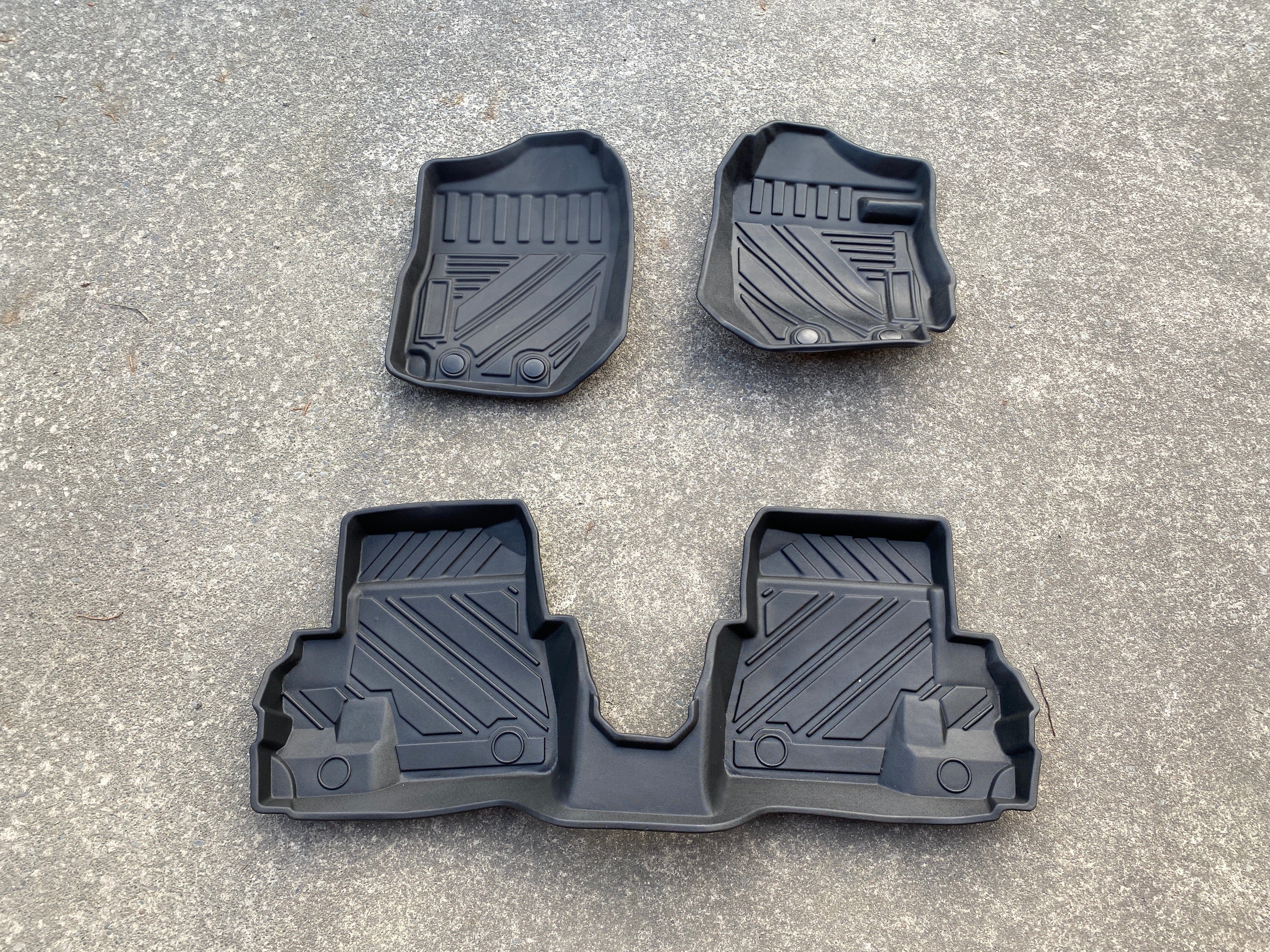 JB74 3-door Suzuki Jimny (2019+) Moulded Rubber Floormats