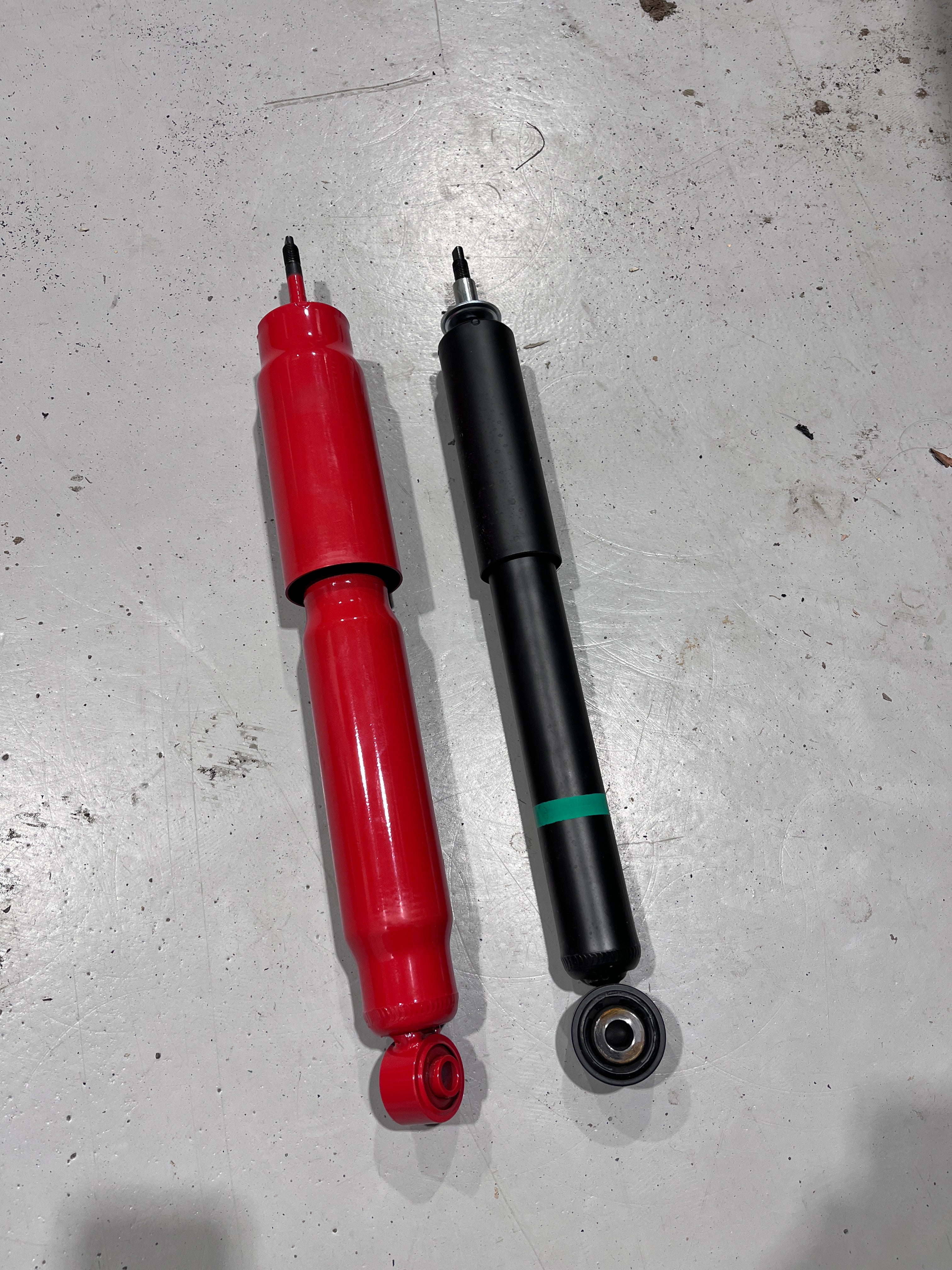 KYB Skorched4s front shock on Suzuki Jimny JB74 3-door